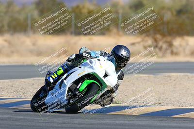 media/Jan-09-2022-SoCal Trackdays (Sun) [[2b1fec8404]]/Turn 6 (1035am)/